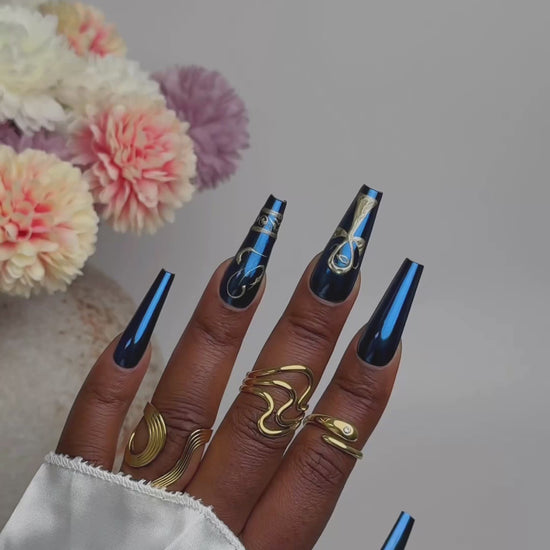 ongles longs , press on nails faits main. ongles réutlisables.